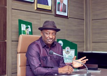 FG Moves to Enforce ‘Fly Nigerian Act’ as Air Peace Launches London Route