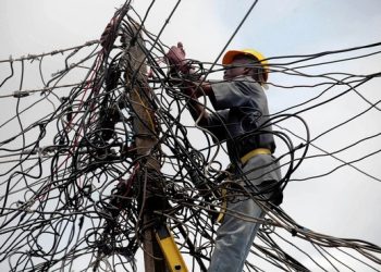 Nigerian Electricity Distributors Up Revenue by 1.7% Despite Chronic National Grid Failure