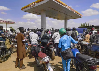Mali Halts Classes Nationwide as Islamist Fuel Blockade Deepens Economic Strain
