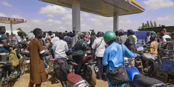 Mali Halts Classes Nationwide as Islamist Fuel Blockade Deepens Economic Strain