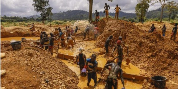 Ghana Revokes 278 Small-Scale Mining Licences in Crackdown on Regulatory Breaches