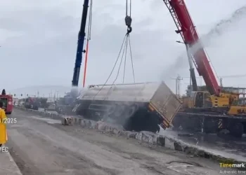 Fallen Gas Tanker Sparks Mass Panic and Chaos in Lagos