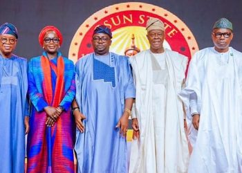 Oyetola Calls on Coastal States to Boost Tourism