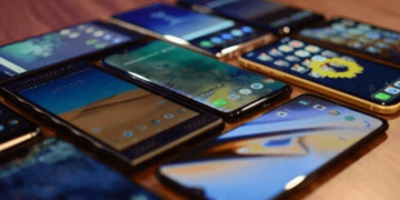 Premium Demand Lifts Q3 Smartphone Shipments