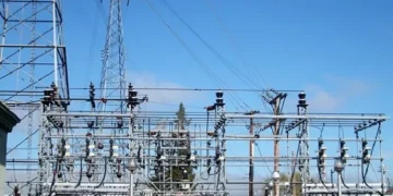 Electricity Supply Slowly Returns in Lagos After National Grid Collapse