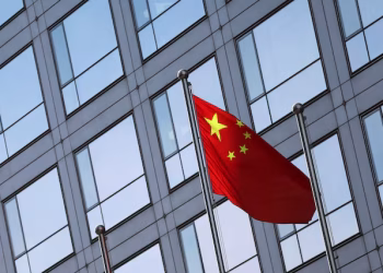 China Tightens Market Rules as Stock Index Nears Highest in a Decade
