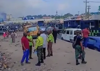 Lagos Cracks Down on Illegal Structures Along Badagry Expressway