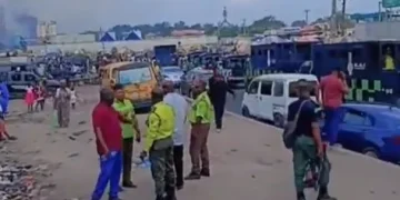 Lagos Cracks Down on Illegal Structures Along Badagry Expressway
