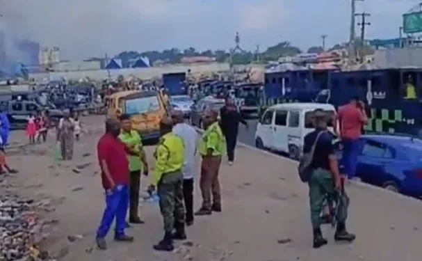 Lagos Cracks Down on Illegal Structures Along Badagry Expressway