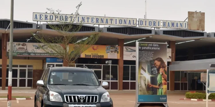 Heavy Gunfire Rocks Niger’s Capital Near International Airport