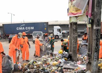 LAWMA Clamps Down on Illegal Waste Dumping in Lagos Island Night Operation