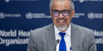 WHO Calls on Countries to Fully Include Refugees and Migrants in Health Policies
