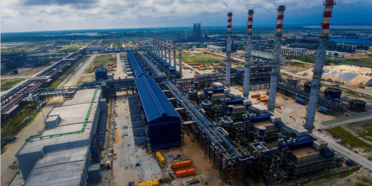 Dangote Refinery Moves into Chemical Production