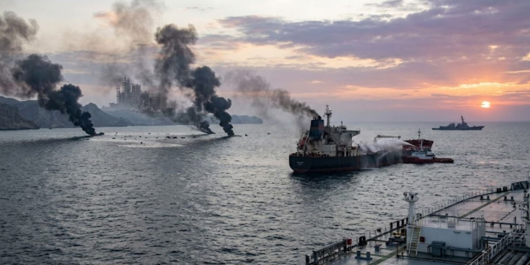 Oil Jumps as Violence Flares After Trump’s Offer to Help Ships Through Strait of Hormuz