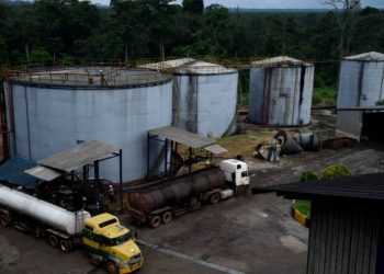 Nigeria Faces Fresh Economic Risks From Global Oil Market Changes