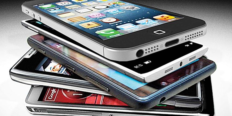 Africa Smartphone Shipments Fall 12% as Memory Crisis Hits Demand
