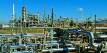Nigeria’s Oil Output Rebounds, But Infrastructure Woes Loom