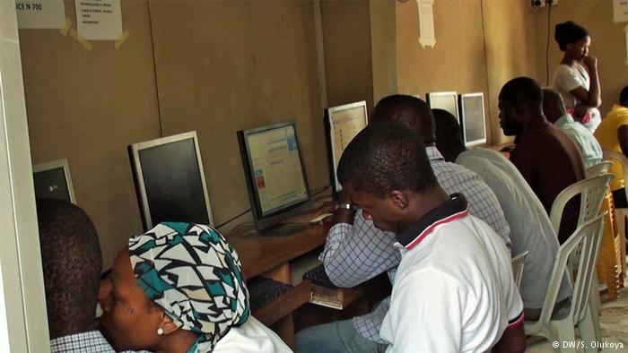 How Mobile Internet Ended Nigeria’s Cyber Café Boom