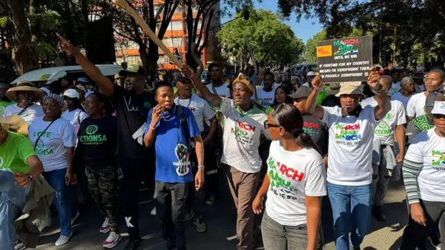 “Uber Eats” Disruptions Expose South Africa’s Migrant Labour Dependence