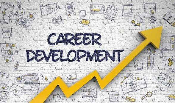 How to Choose a Career That Plays to Your Strengths